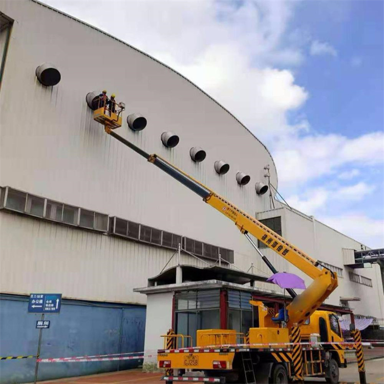 平乡县高空作业车出租服务：专业广告牌安装解决方案